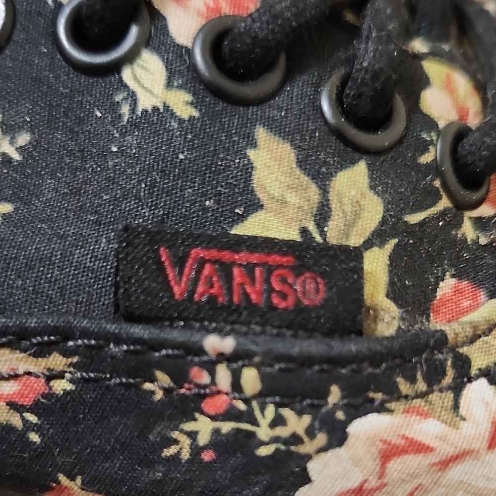 Vans Black and Pink Flats with Floral Pattern - Picture 2 of 9